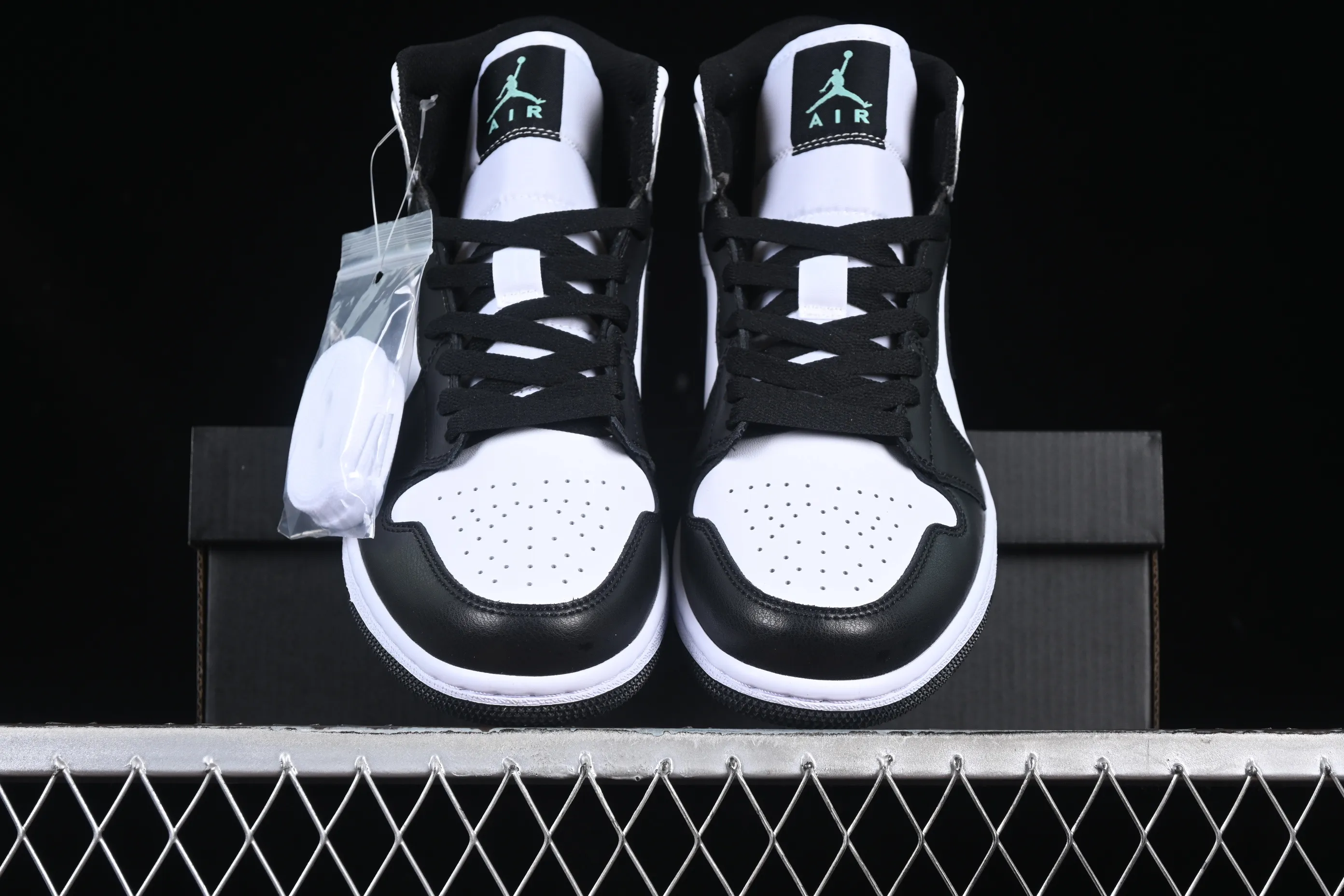 All categories Air Jordan Jordan series basketball shoes Air Jordan 1 Mid Air Jordan 1 Mid AJ1 Joe 1 black and white silver mid-top cultural and casual sneakers DQ8423-103